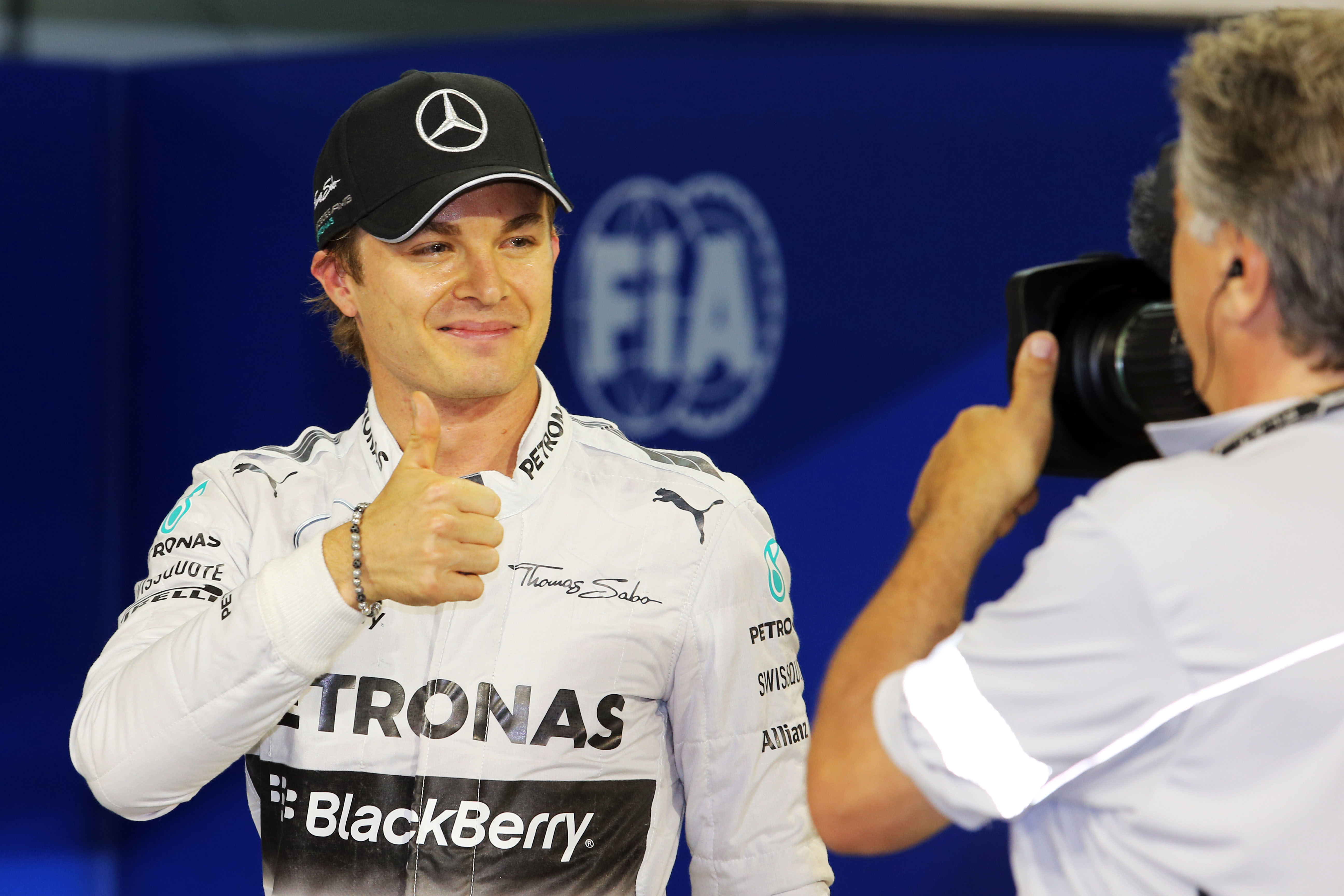 Nico Rosberg takes 2014 Bahrain Grand Prix pole