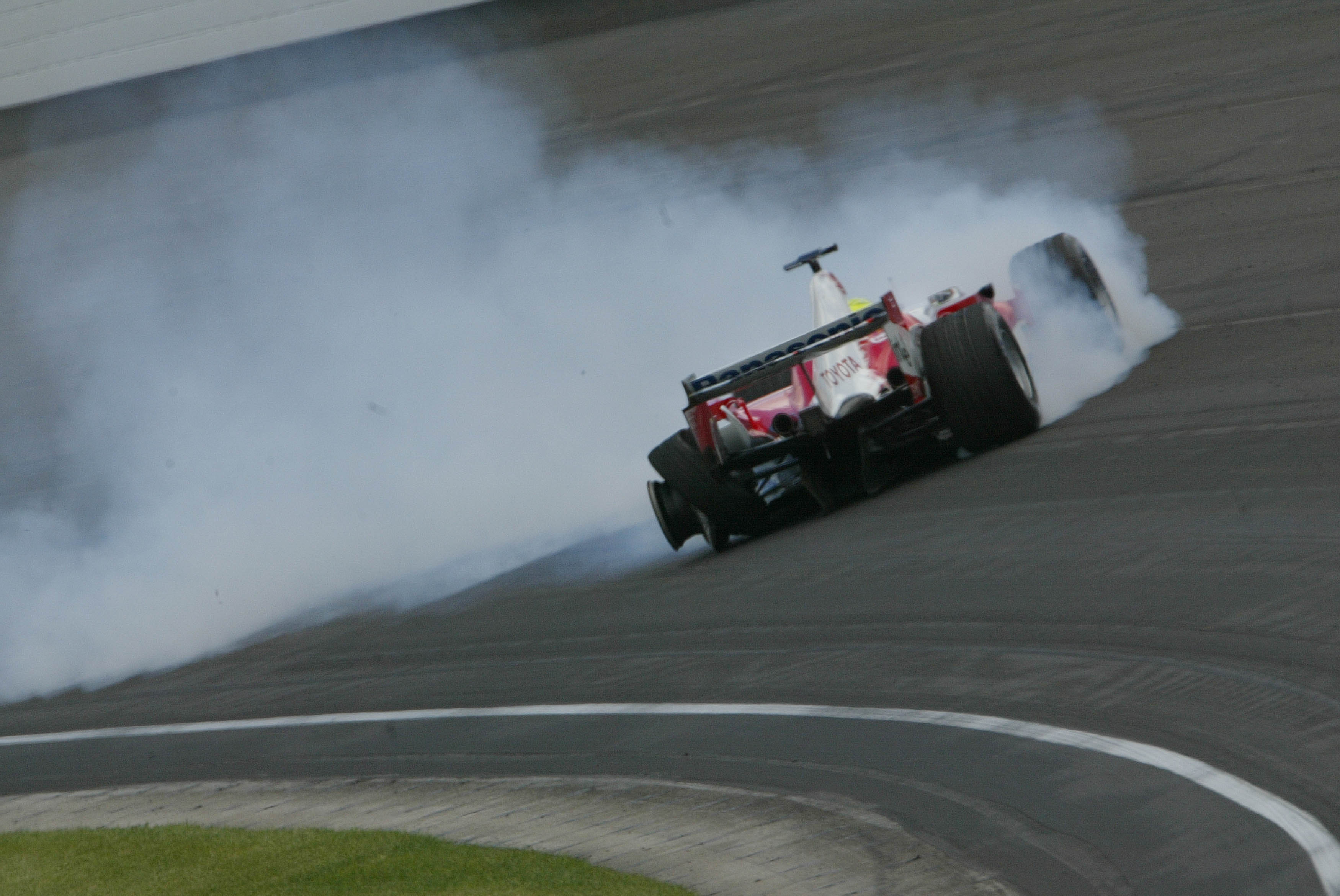 Ralf Schumacher Toyota US Grand Prix crash Indianapolis 2005