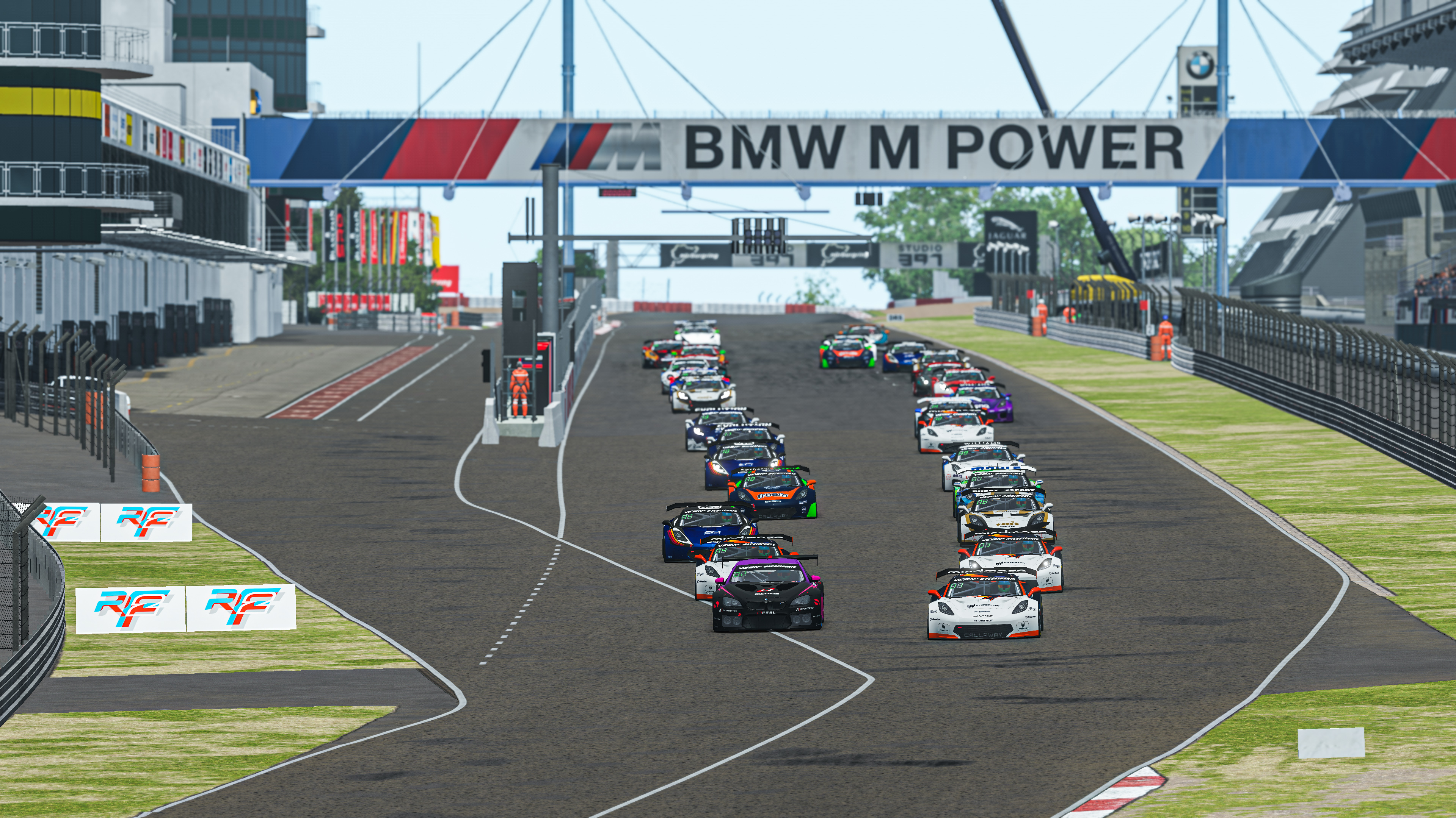 Gt Pro S2 R4 Sprint Race Start Pic 2