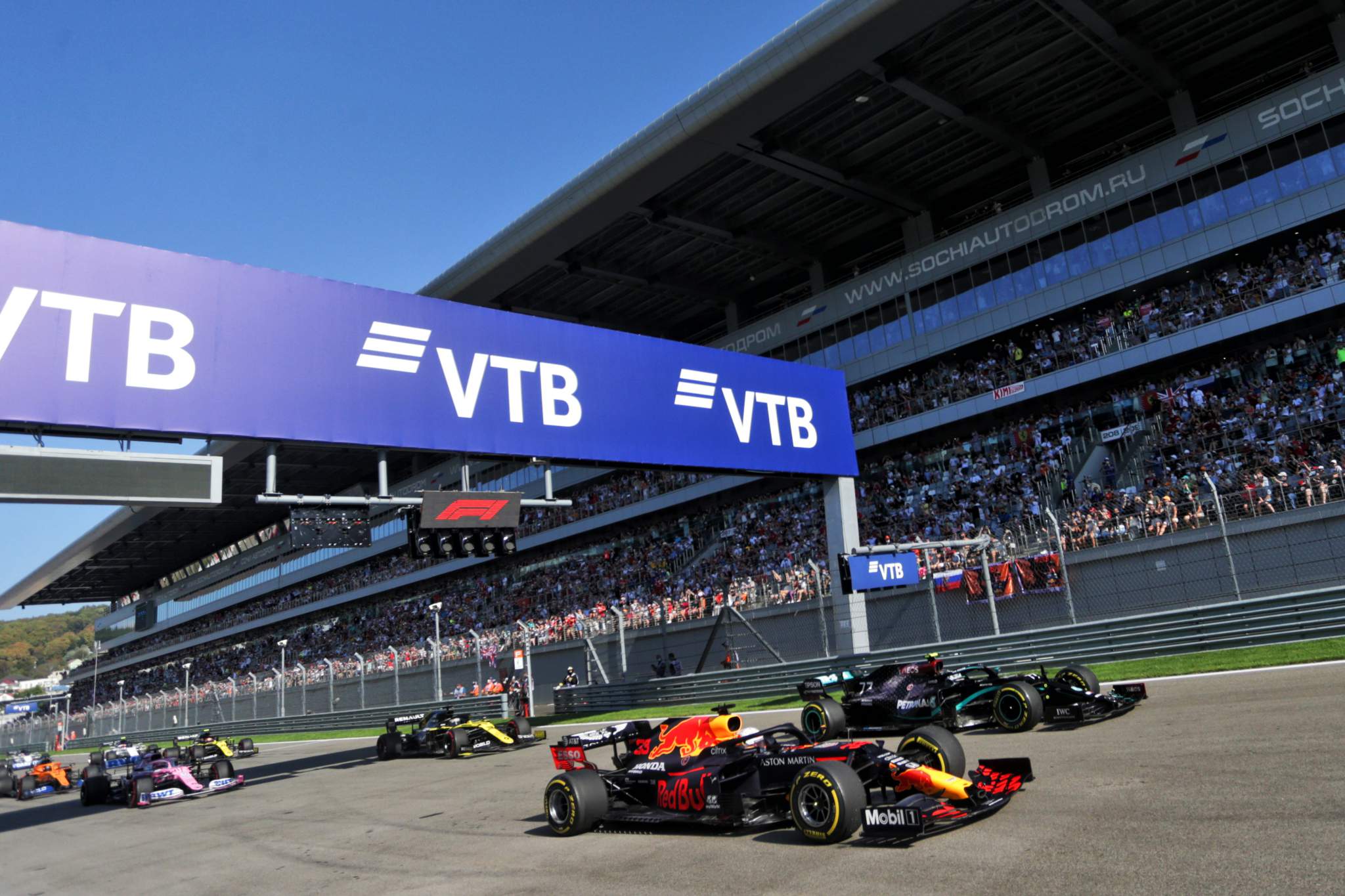Max Verstappen Red Bull Valtteri Bottas Mercedes Russian Grand Prix 2020 Sochi